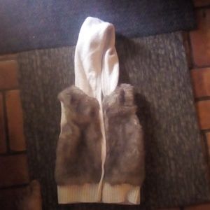 Baby gap fur sleeveless hoodie